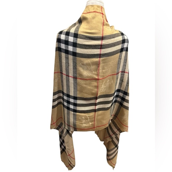 Burberry London wide check scarf - Picture 5 of 13